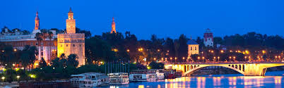 Sevilla Sevilla La Capital De Andalucia Es Uno De Los Lugares Mas Apreciados De Espana En El Exterior Tiene Un Clima Favorable Con Sevilla Andalucia Espana