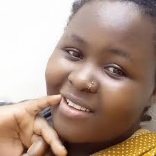 Katika mahusiano, ni mwanaume au mwanamke anafaa kupigia mwenzake simu mara  kwa mara? The REAL Dr.Ofweneke while advising a man who has not spoken to  his girlfriend for three days notes that