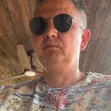 Davion Strong's Instagram, Twitter & Facebook