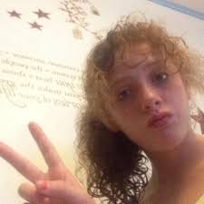 Lindsey Schaeffer (@LindseyBitch1)