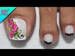 Similar to 200 diseños de uñas para pies 2019. Diseno De Unas Para Pies Flor Y Frances Muy Facil Flower Nail Art Nlc Youtube