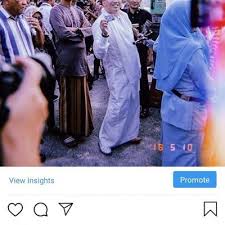 Kita yakin bahwa setiap individu dapat berkontribusi positif untuk kemajuan perusahaan, terlepas dari perbedaan suku, agama, ras, jenis kelamin, pendapat ataupun latar belakang lainnya. Ceo Cimb Bank Dan 10 Perkara Tentang Menteri Kewangan Baru Tengku Dato Seri Zafrul