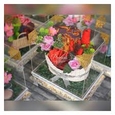 Ada beberapa contoh kue hantaran lamaran pernikahan jaman sekarang yang berupa kue tradisonal yang mampu membuat hantaran pernikahan anda menjadi lebih terkesan menarik untuk calon insteri, untuk lebih jelasnya mari simak informasinya di bawah ini. Seserahan Semarang