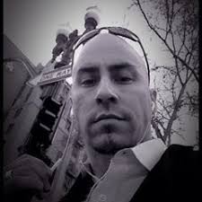 Robert DeLeon (@robertdeleonshow)