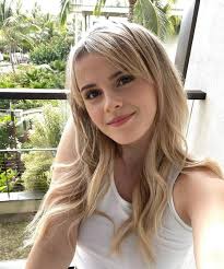 My love I know you can see me I just want to let you know that I love you  so much ❤️send me a Rose 🌹 when you see this❤️❤️❤️🥰🥰🌹🌹