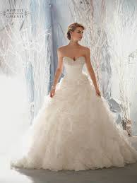 Dieser pinnwand folgen 272 nutzer auf pinterest. Brautkleid 1965 Von Mori Lee Auf Ja De