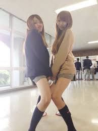 校内写生☆激エロ☆悪ノリしすぎのjkちゃんたち画像（23） | デジタルコンテンツのオープンマーケット Gcolle