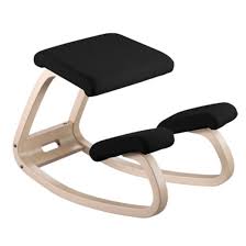Variable Balans Is The Kind Of Chair That Quickly Grows On You Cadeiras Ergonomicas Cadeiras De Madeira Cadeiras