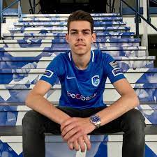 De belgische voetbalclub krc genk is samen met het schoonmaakbedrijf itzu op zoek naar de eerste zogenoemde 'chief cleaning officer'. Rapper Pj Maakte Kampioenenlied Over Krc Genk Kw Be