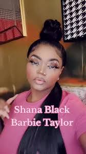 Shana Taylor's Instagram, Twitter & Facebook