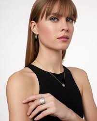 Single Stone Pendant Necklace