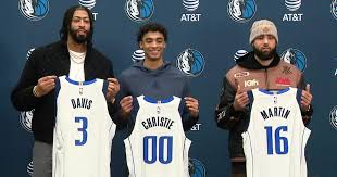 Dallas Mavericks introduce Anthony Davis as fans continue to protest Luka  Doncic trade - CBS Texas