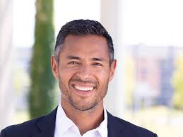 Jose Samperio's Instagram, Twitter & Facebook