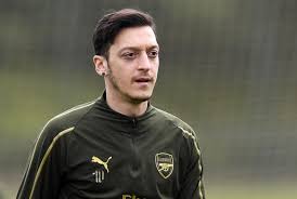 Последние твиты от mesut özil (@mesutozil1088). Kutip Alquran Mesut Ozil Balas Islamofobia Dengan Kebaikan Republika Online