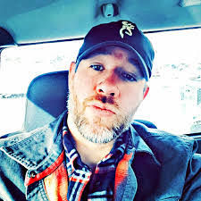 Derek Parrish's Instagram, Twitter & Facebook