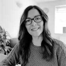 10 Things You Should Look For When Hiring a LinkedIn® & Social Selling  Expert