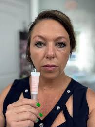 Chase away dry winter skin!! Want Korean inspired hydration?! This  Bioclleulose mask is the perfect solution!! Comes in a box of 4…use once a  week for a hydration boost or 2x a