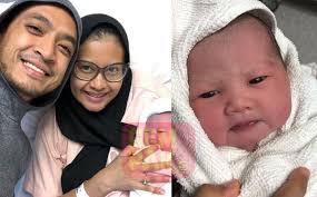 Anak sis yang sulung dah tertidur di kursi. Nak Bangun Subuh Tengok Ada Pendarahan Bersalin Anak Ketiga Ini Yang Dilalui Isteri Tomok Gempak