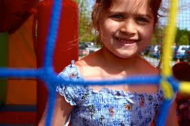 Children hunt for thousands of eggs