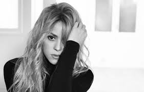 Shakira has dyed her hair blonde for many years. Wallpaper Blonde Black And White Singer Shakira Shakira Images For Desktop Section Muzyka Download