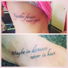 Televisionproducer creó un tatuaje personalizado en 99designs. Cousins Tattoos