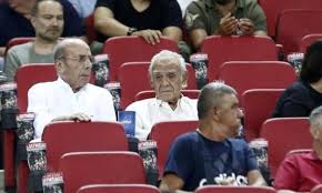 Για να είσαι πάντα μπροστά, ακολούθησε τον κόσμο του fthis.gr: O Akhs Tsoxatzopoylos Phge Ghpedo Eide To Olympiakos Loykernh Parea Me Th Biky Stamath Pic Fosonline