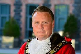 Former mayor reveals 'vile' online abuse after statement