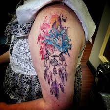 See more ideas about dream catcher, dream catcher tattoo, watercolor dreamcatcher. Dreamcatcher Tattoo Meanings Dream Catcher Designs August 2021