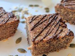 Kid Friendly Iron Rich Vegan Breakfast Slice Withextraveg Recipe Vegan Snack Recipes Nutritious Desserts Iron Rich Foods