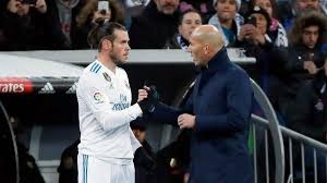 Official website with detailed biography about gareth bale, the real madrid midfielder, including statistics, photos, videos, facts, goals and more. Real Madrid Droht Erneute Wechseldebatte Um Gareth Bale Eurosport