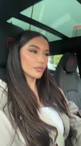 Cari Guzman's Instagram, Twitter & Facebook