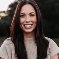 Hannah Barlow's Instagram, Twitter & Facebook