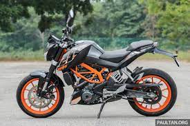 So, who needs to ride a ktm 250, in either duke or rc flavours? Review 2016 Ktm Duke 250 And Rc250 Good Handling And Good Looks At An Entry Level Price Paultan Org