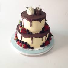 Tempahan kek, cupcakes, wedding cake, kek hantaran, door gifts, kelas masakan, cookies. Rozmitten Kek Kawin 2 Tingkat Fruits Wedding Cake