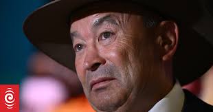 Eddie Jones gets backing from his players, but not his country