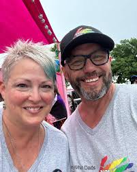 Dads Hug Too (@dads_hug_too) • Instagram photos and videos