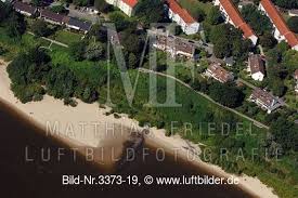 Bewerten sie geschäfte, restaurants, handwerker und freizeiteinrichtungen. Shop Luftbilder