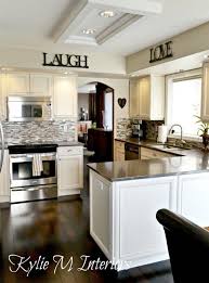 The 9 Best Benjamin Moore Paint Colours For A North Facing Northern Exposure Room Oak Kitchen Remodel Wood Floor Kitchen Updated Kitchen