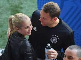 Nina neuer macht neue liebe offiziell. Nina Neuer Frau Von Manuel Neuer Bisher Nicht Bei Der Wm Mit Dabei Nina Neuer Neue Wege Gareth Bale