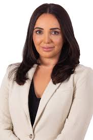 Dragi locuitori ai comunei Căbeşti, Numele meu este Gabriela-Corina Ene,  iar numele de fată a locului este Codrean, pentru unii dintre voi fiind  cunoscută, a lu Haica. M-am născut în urmă cu