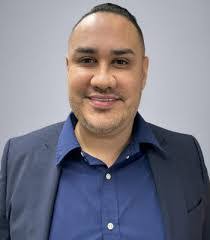 Daniel Bustillos's Instagram, Twitter & Facebook