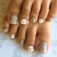 Of course, trendy women see sandals and peep toe shoes also as an opportunity to show off their latest toe nail art designs. 50 Pretty Toe Nail Art Ideas For Creative Juice
