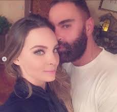 El romance entre belinda y lupillo rivera se convertía en lo más comentado dentro y fuera de cualquier plató. Cachan A Belinda Con Otro Hombre Que No Es Lupillo Nuevo Galan Conlupa