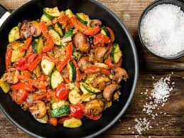 Bunte Gemusepfanne Mit Krautern Rezept Gesunde Rezepte Gemusepfanne Vegetarisch Rezepte