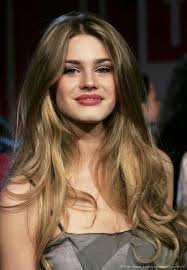 Vanessa Hessler oder Taylor Hill? (Die sehen für mich beide wie Schwestern  aus) : r/VindictaRateCelebs