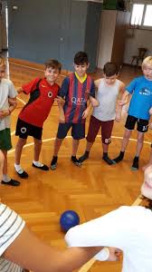 Die Vorgeschichte Nach 80 Blogeintragen Und Vielen Ideen Wird Es Diesmal Zeit Aus Meinem Lieblingsbu Sportspiele Grundschule Sportunterricht Turnen Mit Kindern