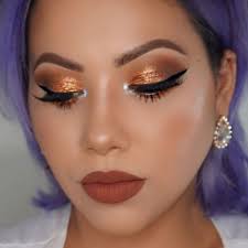 I chose leopard and floral prints to give the table a fun and vibrant feel. 5 Holiday Inspired Makeup Ideas For Your Quinceanera