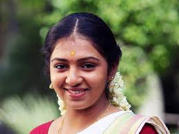 Why was Lakshmi Menon randomly the leading actress for some time in the  early 2010s. She was under 18 years of age, she wasn't particularly  conventionally pretty, had mid screen presence, wasn't