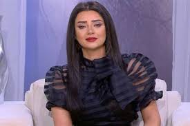 وأضاف الإعلامي أن رضوى الشربينى هي وأسرتها وأخوها وأولادها، ووالدتها الأكسجين منخفض جداً يشار إلى أن رضوى الشربينى أطلت خلال الأيام الماضية على جمهورها بعدة جلسات تصوير، بعدما. Ø±Ø¶ÙÙ Ø§ÙØ´Ø±Ø¨ÙÙÙ Ø¨Ø§ÙÙØ© ÙØ§Ø­Ø¯Ø© Ø²ÙÙ ÙØ´ ÙØ³ØªØ¹Ø¯Ø© ØªÙØ§Ø¨Ù Ø±Ø¨ÙØ§ Ø§ÙÙØµØ±ÙÙÙ