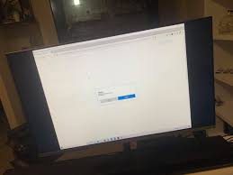 Sometimes your monitor doesn't display full screen because of software conflicts. Display Suddenly Wont Fit Screen Microsoft Community